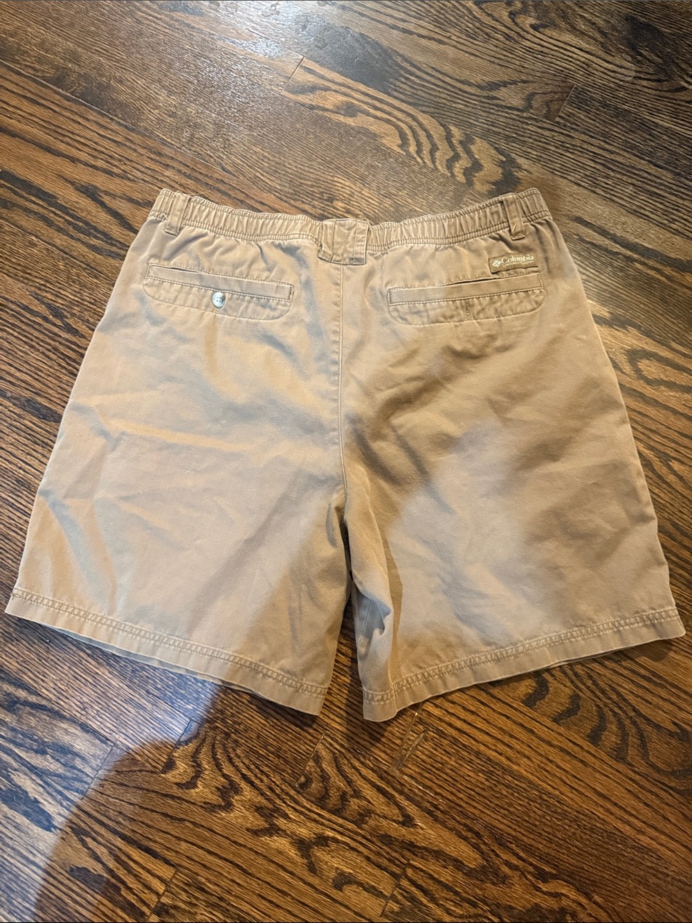 Columbia XCO Men's Pleated Chino Shorts Tan Khaki Size M Elastic Waist